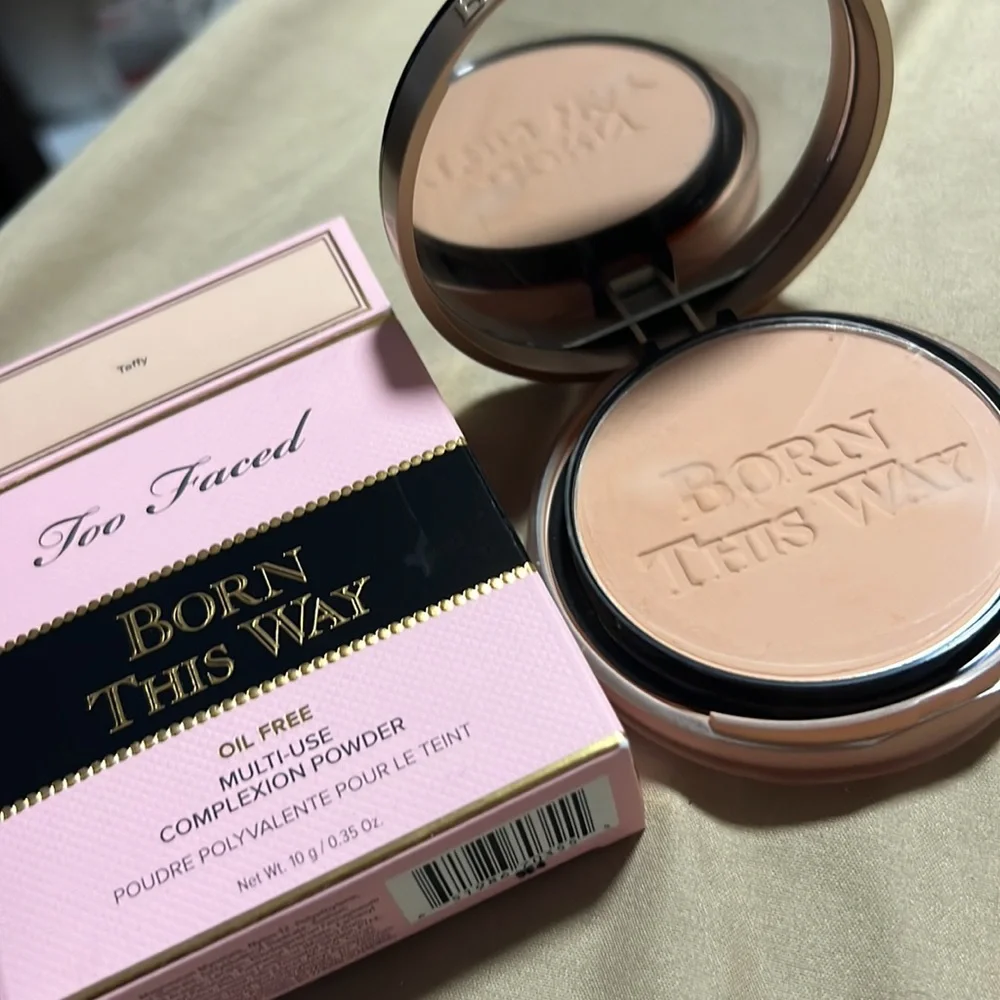 💕🌙Too Faced Taffy Born This away Multi Use Powder